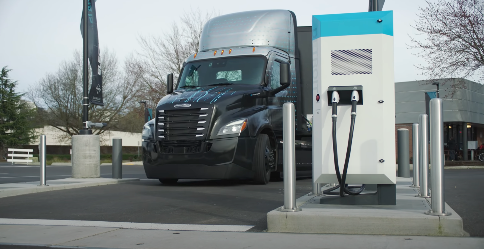 freightliner ecascadia charging