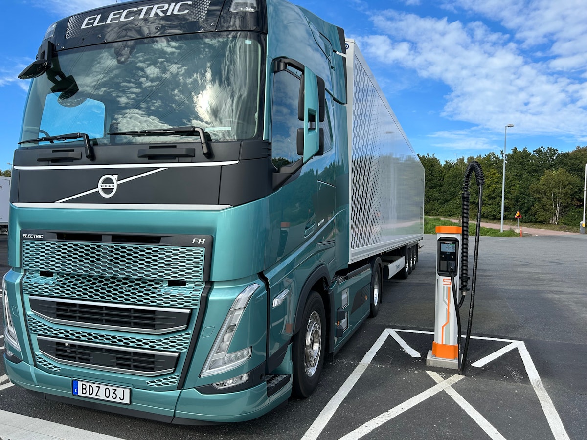 Volvo FH Electric wins “Truck of the Year 2024” award