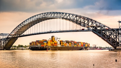 Container ship Bayonne Bridge