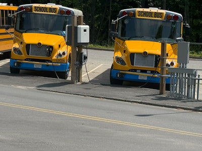 Lion Electric cancels U.S. electric school bus warranties in asset sale; Quebec fleets remain covered, raising fleet risk and aftermarket concerns for U.S. buyers.