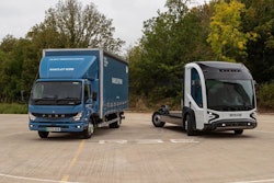 Ree Automotive Mitsubishi Fuso Sign Mou